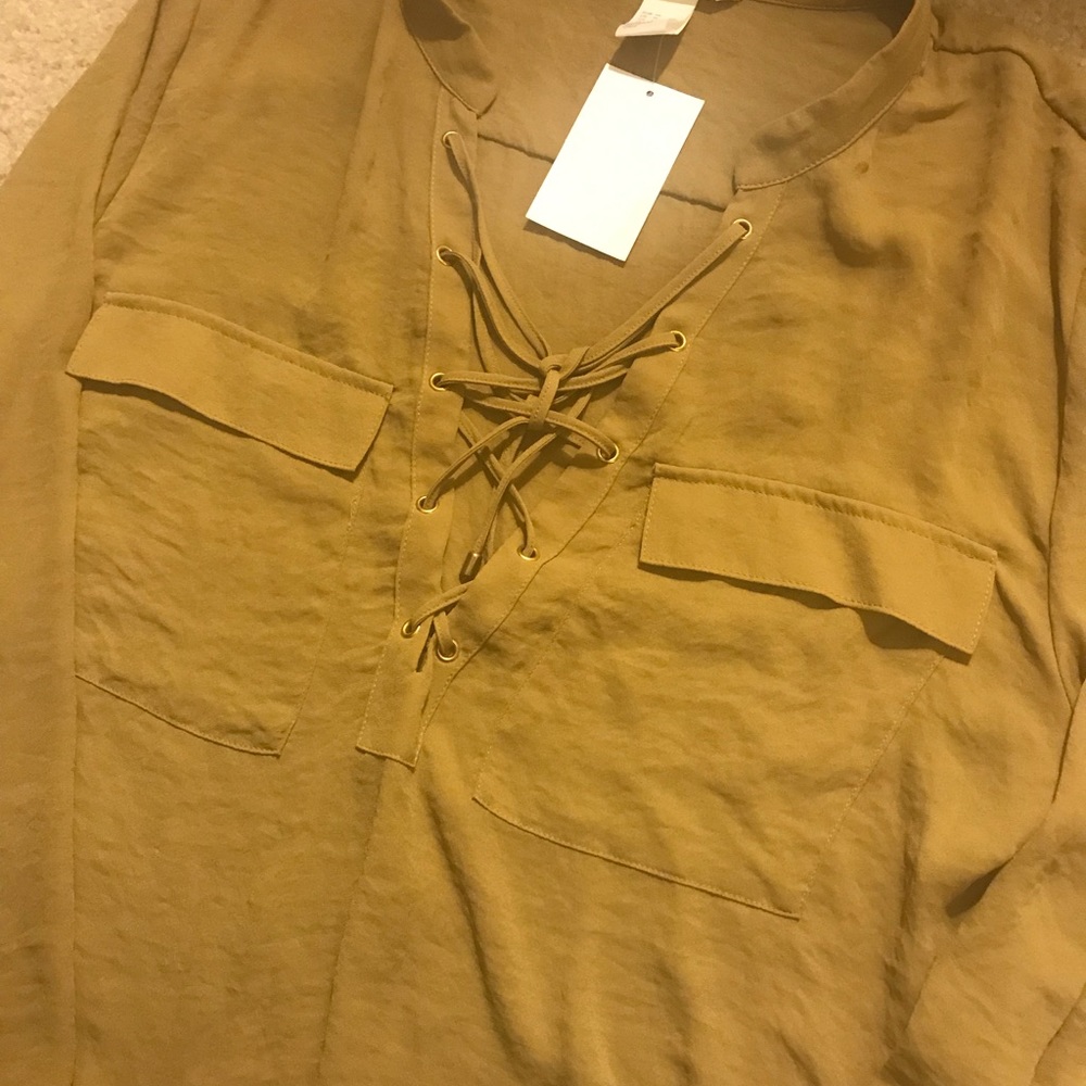 NEVER WORN - Olive Green H&M Lace Up Shirt 👚 - Picture 2 of 4